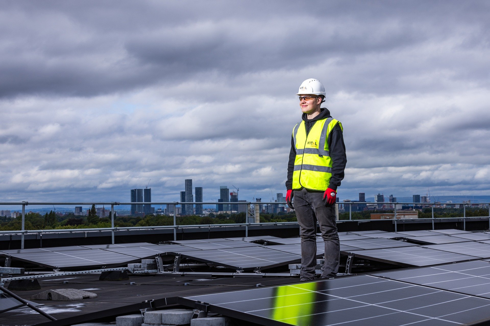 Sezónní údržba fotovoltaických systémů: kdy a proč je důležitá?